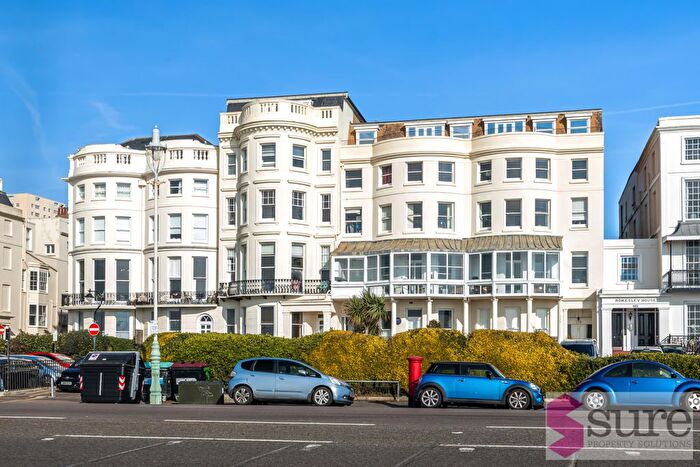 1 Bedroom Flat To Rent In Marine Parade, Brighton, East Sussex, BN2