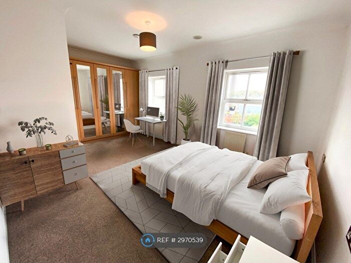 6 Bedroom Terraced House To Rent In Albany Gardens, Colchester, CO2