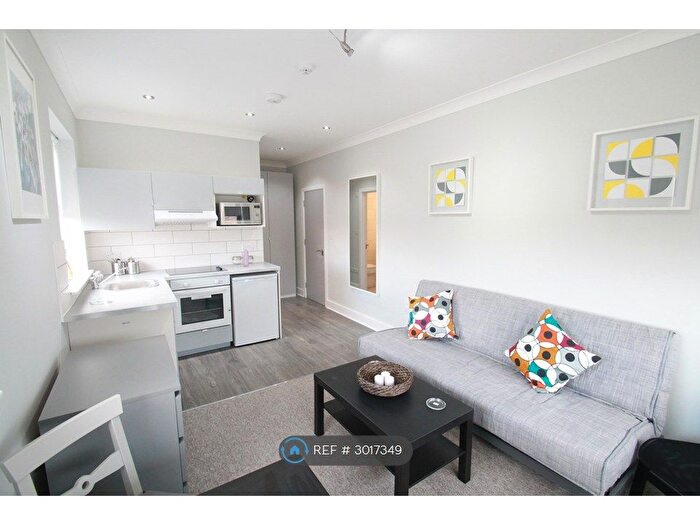 Studio To Rent In Lowther Road, Edgware, HA7