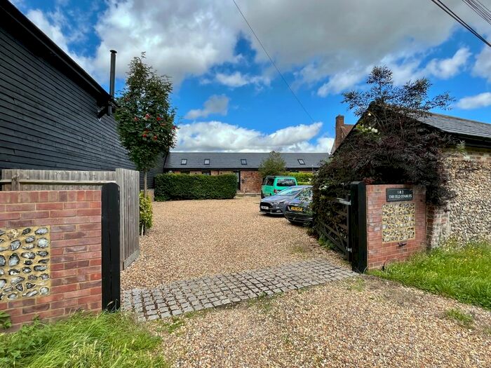 2 Bedroom Barn Conversion To Rent In Bradden Lane, Gaddesden Row, Hemel Hempstead, Hertfordshire, HP2
