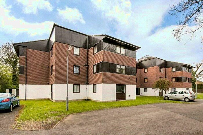 Apartment To Rent In Camelot Court, Ifield, Crawley, West Sussex, RH11