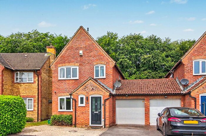 3 Bedroom Detached House For Sale In Barron Place, Basingstoke, RG24