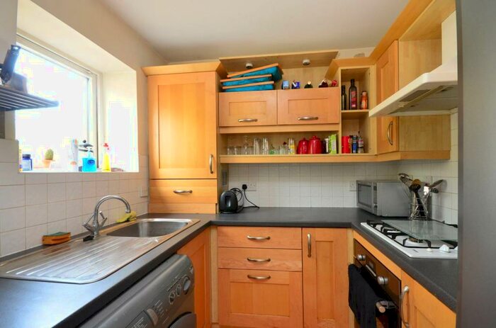 2 Bedroom Flat To Rent In Drake Hall, Silvertown, London, E16
