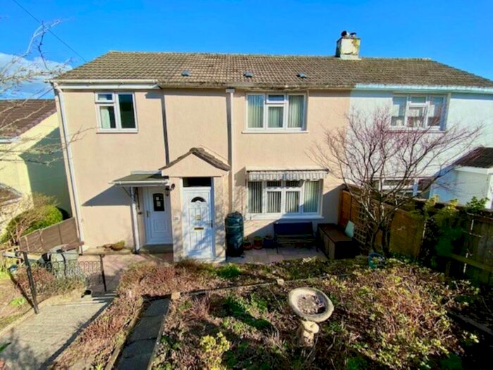 4 Bedroom Semi-Detached House For Sale In Barn Park, Buckfastleigh, TQ11