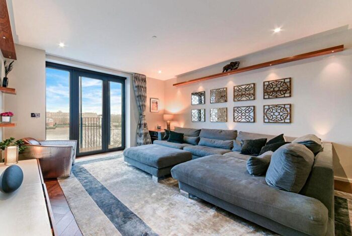 2 Bedroom Apartment For Sale In Ambassador Building, Embassy Gardens, Nine Elms, SW11