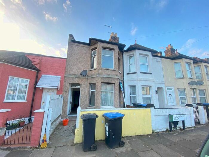 3 Bedroom Property To Rent In Cornwallis Road, London N9