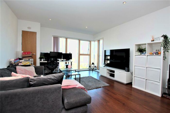 1 Bedroom Apartment To Rent In The Causeway, Goring-by-Sea, Worthing, West Sussex, BN12