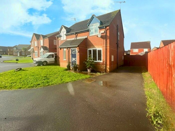 2 Bedroom Semi-Detached House To Rent In Marbury Park, Kingswood, Hull, East Yorkshire, HU7