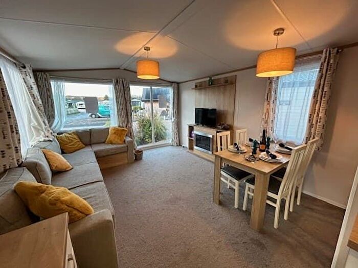 2 Bedroom Park Home For Sale In Tosside, Skipton, BD23