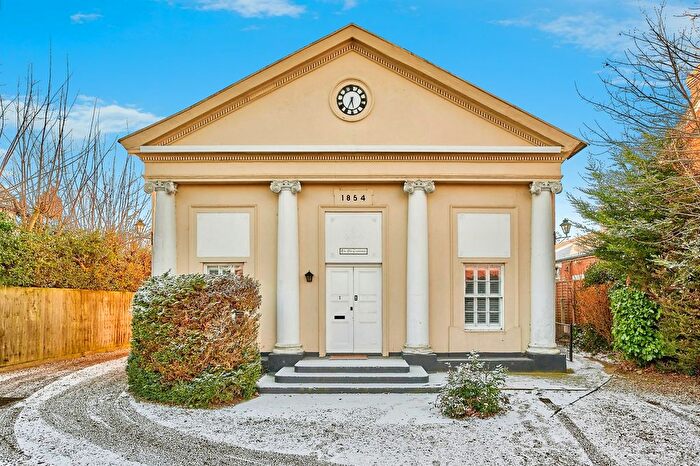 1 Bedroom Flat For Sale In Chapel Hill, Stansted, CM24