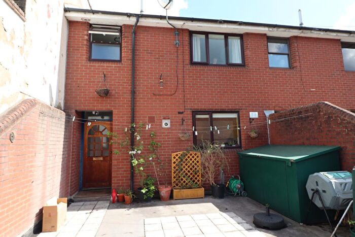 2 Bedroom Terraced House For Sale In Bartlett Street, South Croydon, CR2