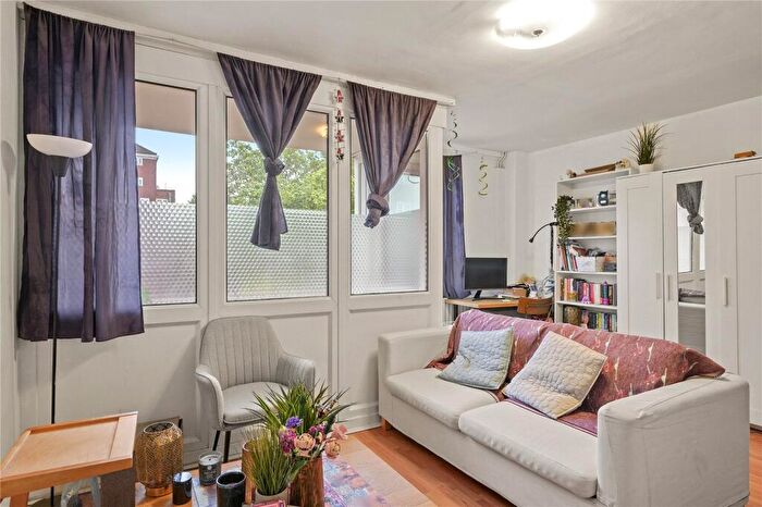 4 Bedroom Maisonette To Rent In Crowndale Road, Camden, NW1