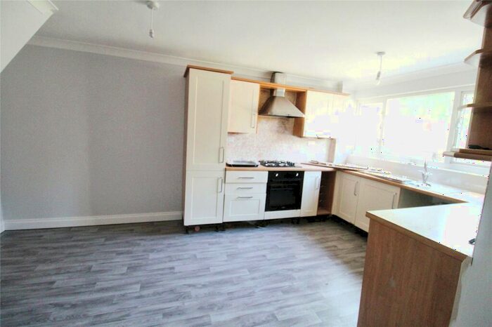 3 Bedroom Terraced House To Rent In Linnet Close, Waterlooville, Hampshire, PO8