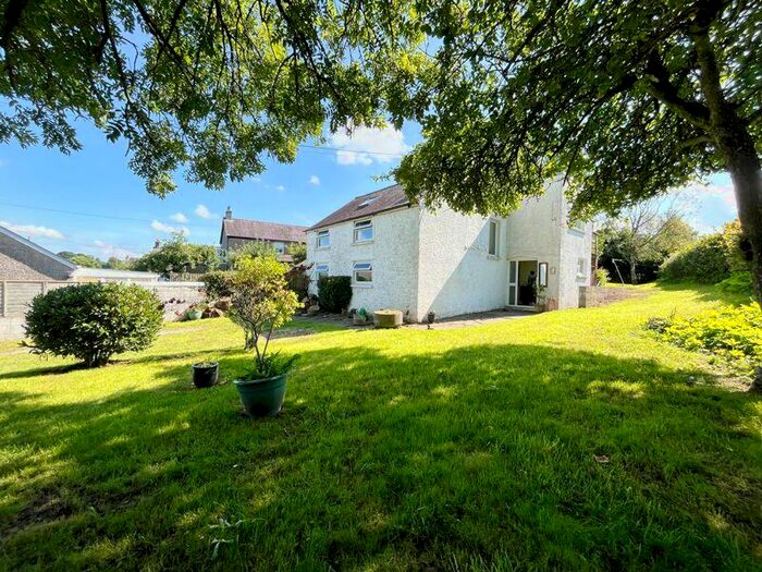 3 Bedroom Detached House For Sale In Ivy Cottage, Llangadog, Carmarthenshire, SA19