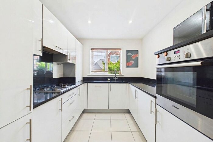 2 Bedroom End Of Terrace House To Rent In Heather Hill Close, Earley, Reading, Berkshire, RG6