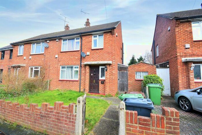3 Bedroom Semi-Detached House To Rent In Mayfield Road, Camberley, Surrey, GU15