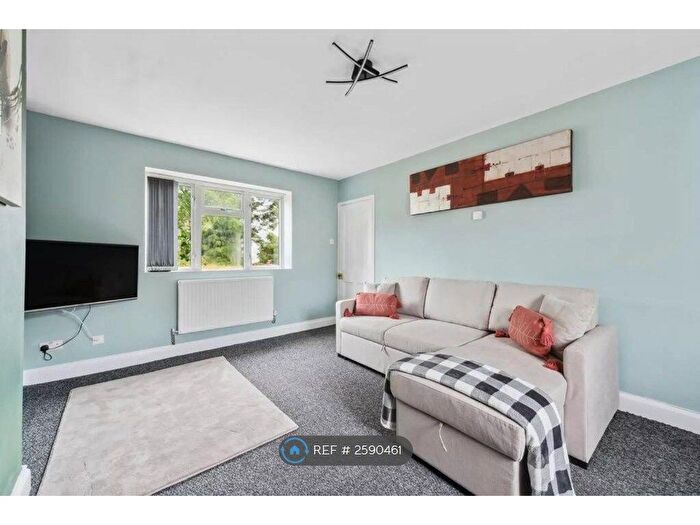 3 Bedroom Terraced House To Rent In Cowley Road, Oxford, OX4