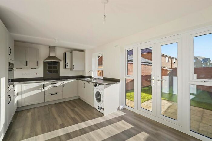 4 Bedroom Detached House To Rent In Bedroom Detached House In Fern Way, Overstone, NN6