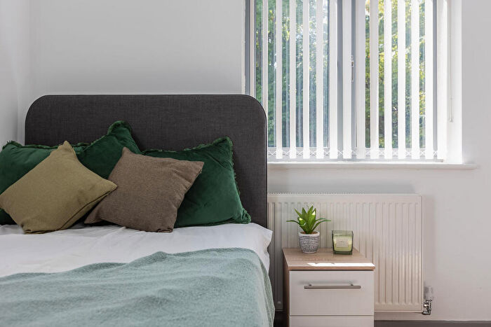 1 Bedroom Apartment To Rent In Old Chester Road, CH42