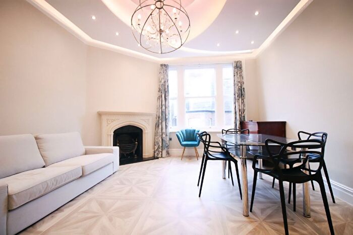 2 Bedroom Flat To Rent In Alexandra Court, Maida Vale, London, W9