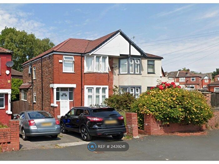 3 Bedroom Semi-Detached House To Rent In Greenhill Road, Manchester, M8