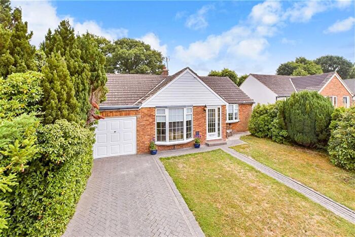 2 Bedroom Detached Bungalow For Sale In Wayside Avenue, Tenterden, Kent, TN30