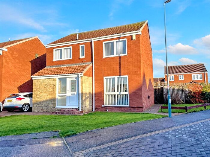 4 Bedroom Detached House For Sale In Braemar Drive, South Shields, NE34