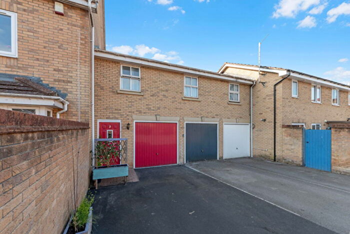 2 Bedroom Coach House For Sale In Watling Street, Yeovil, BA21