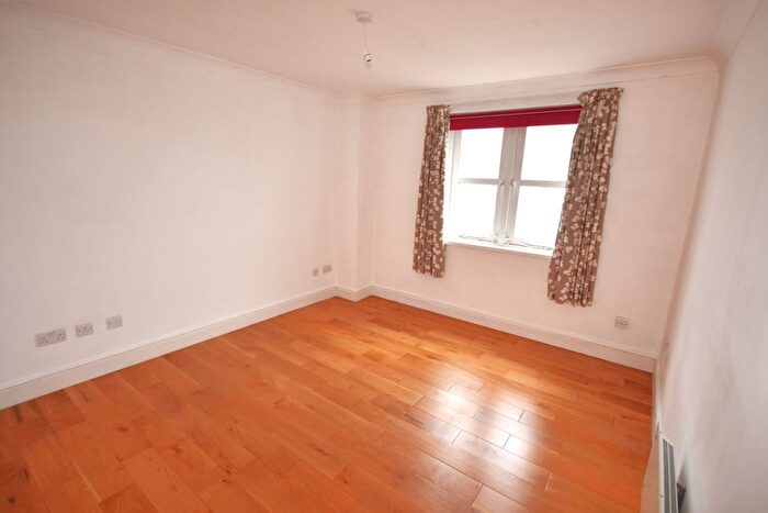 3 Bedroom Flat To Rent In Odessa Street, London, SE16