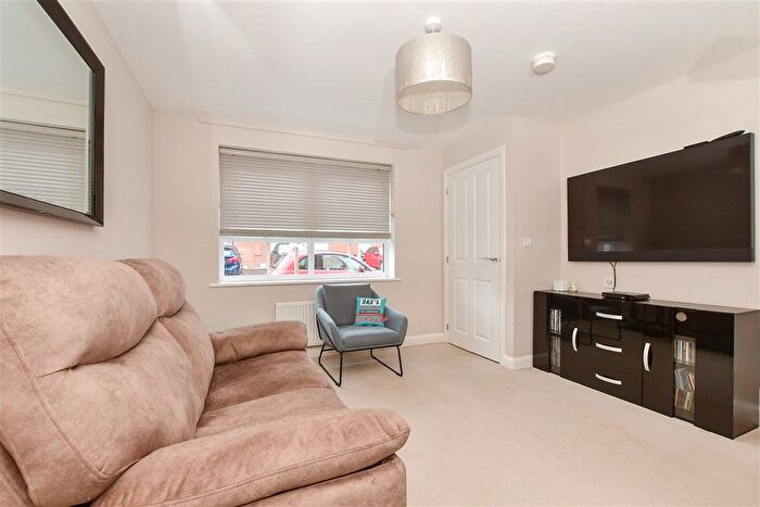 2 Bedroom Semi-Detached House For Sale In Tettenhall Way, Faversham, Kent, ME13