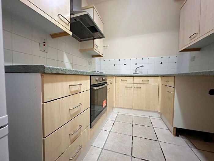 2 Bedroom Flat To Rent In Curtis Court, Orpington, BR6