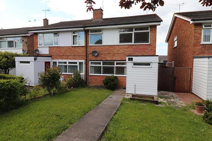 4 Bedroom Semi-Detached House To Rent In Foxhunter Walk, Billericay, CM11