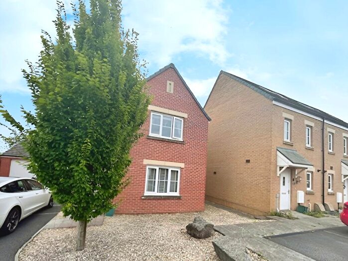 3 Bedroom Detached House For Sale In Llwyngwern, Pontarddulais, Swansea, SA4