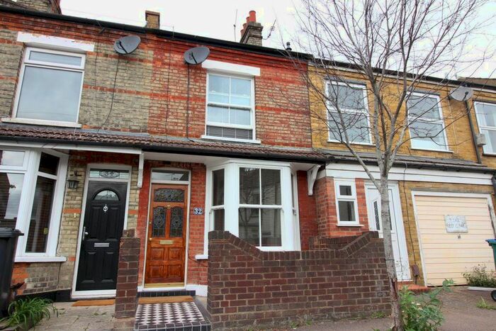 2 Bedroom Property To Rent In Neal Street, Watford, WD18