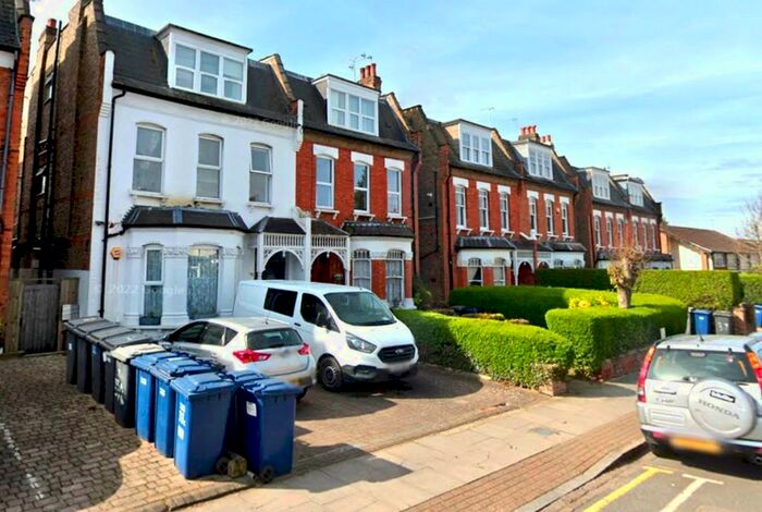 Studio To Rent In Woodside Park Road, Woodside Park Road, North Finchley, London, N12