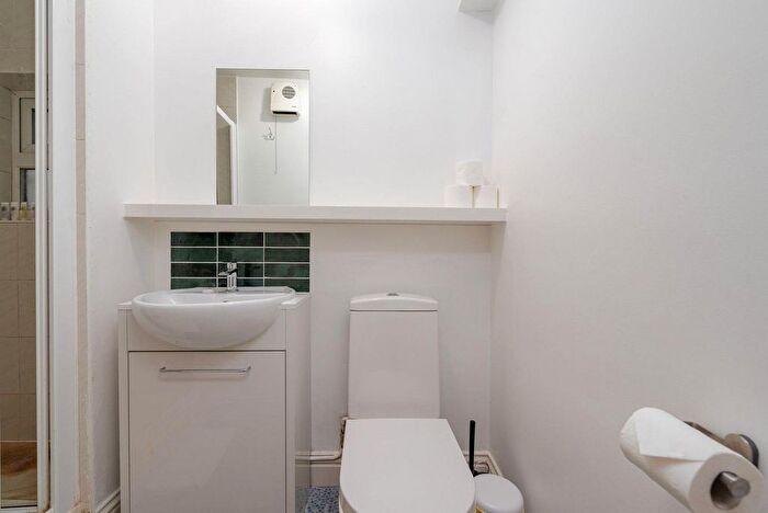 1 Bedroom Flat To Rent In West Hampstead, NW6