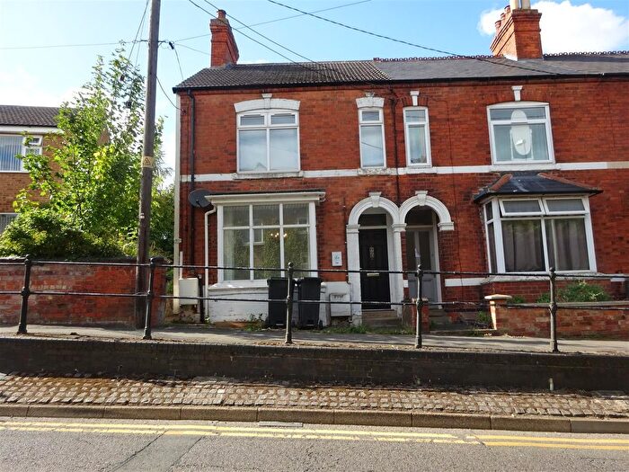 2 Bedroom Flat To Rent In High Street, Irthlingborough, Wellingborough, NN9