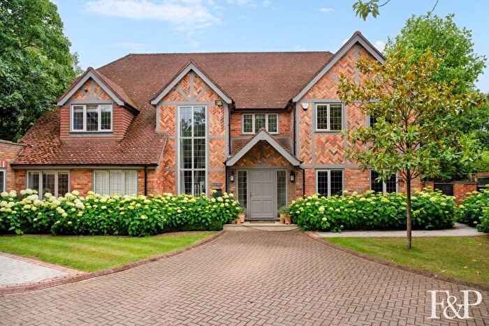 6 Bedroom Detached House For Sale In Manor Lane, Gerrards Cross, SL9