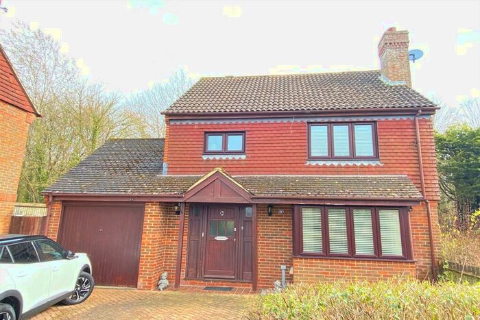 3 Bedroom Detached House To Rent In Hatch Warren, Basingstoke, RG22