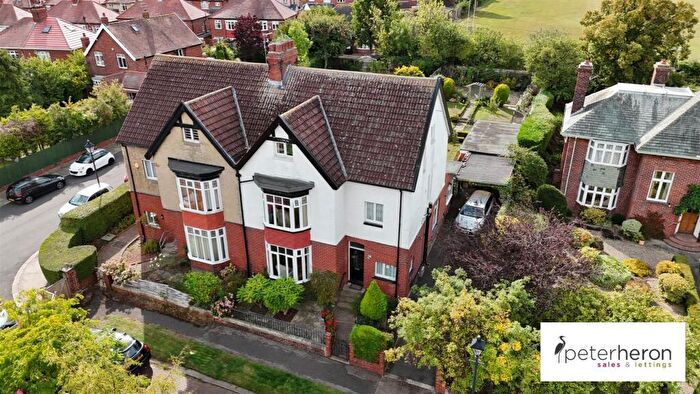 5 Bedroom Semi-Detached House For Sale In Belle Vue Drive, Ashbrooke, Sunderland, SR2