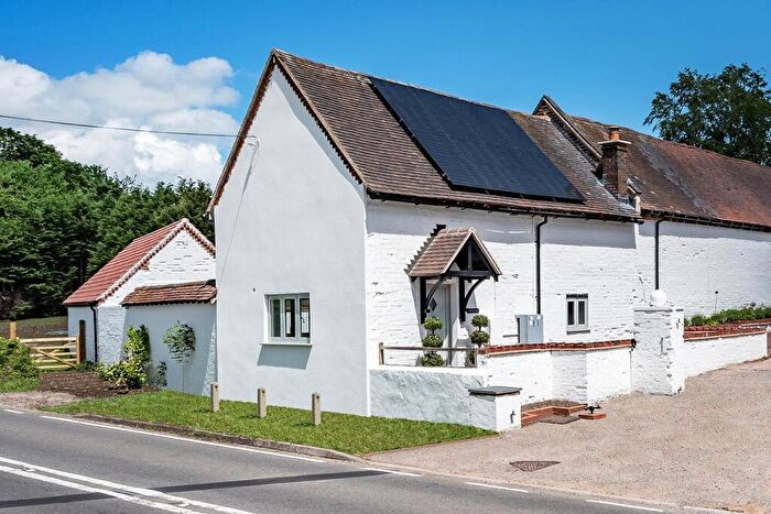 2 Bedroom Semi-Detached House For Sale In Warwick Road, Chadwick End, Solihull, B93