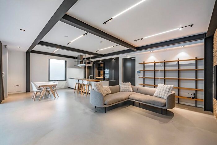 2 Bedroom Flat To Rent In Curtain Road, Shoreditch, EC2A