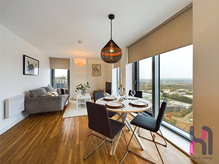 2 Bedroom Flat To Rent In Michigan Point Tower D, Michigan Avenue, M50