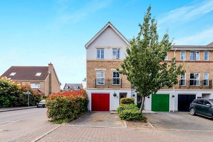 4 Bedroom Terraced House To Rent In Pinewood Place, Bexley Park, Dartford, DA2