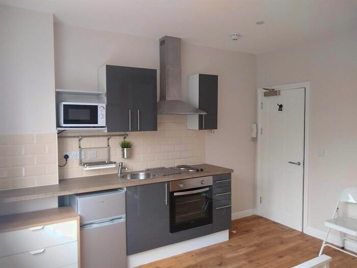 Studio To Rent In Barclay Road, Croydon, CR0