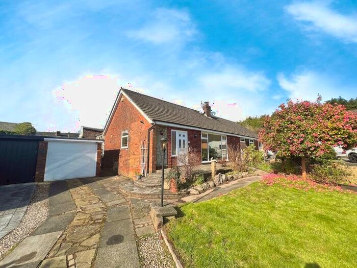 2 Bedroom Semi-Detached Bungalow To Rent In Lingmell Close, Markland Hill, Bolton, BL1