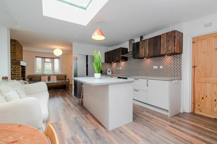 4 Bedroom End Of Terrace House To Rent In Gainsborough Road, Kew, Richmond, TW9