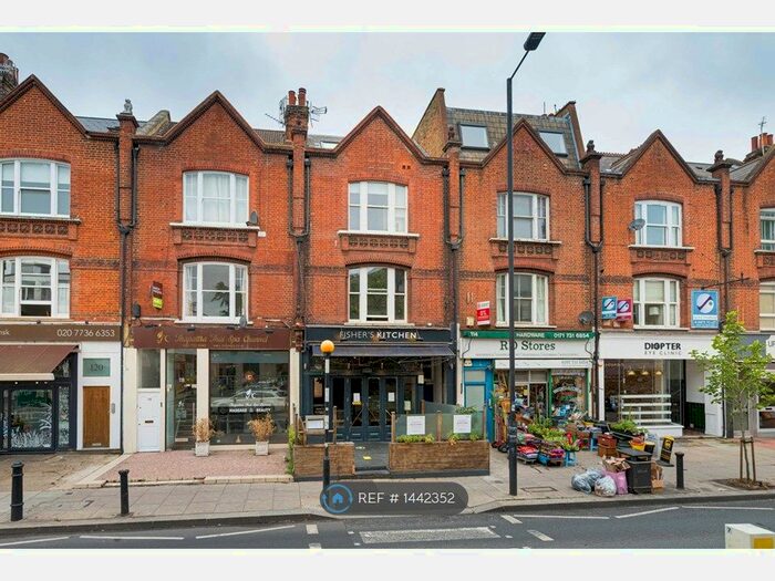 3 Bedroom Flat To Rent In Fulham, London, SW6