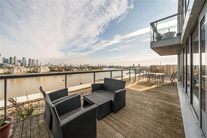 2 Bedroom Flat To Rent In Jubilee Court, Victoria Parade, London, SE10