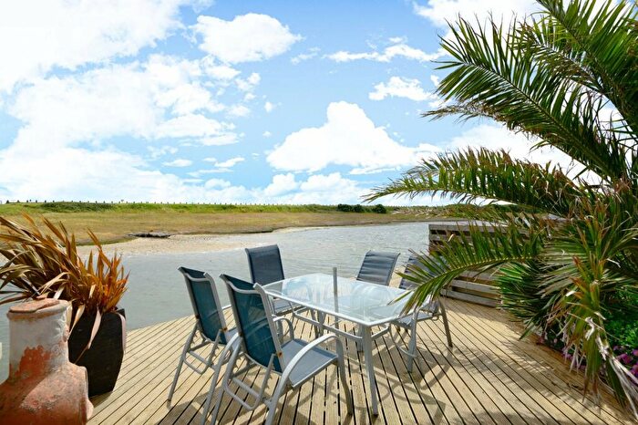 3 Bedroom End Of Terrace House For Sale In Brighton Road, Lancing, West Sussex, BN15